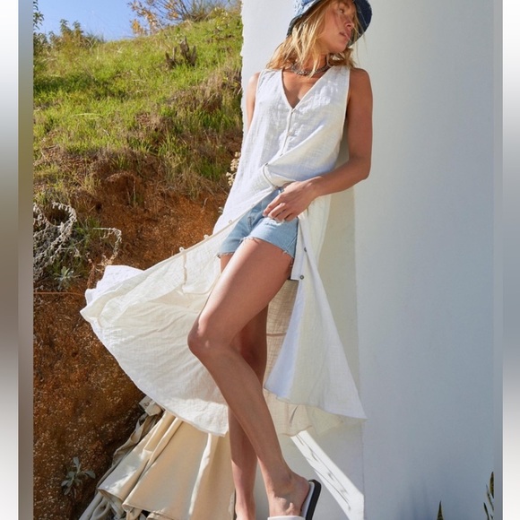 Free People Dresses & Skirts - Free People White Sleeveless Button-Front Maxi Tunic Dress